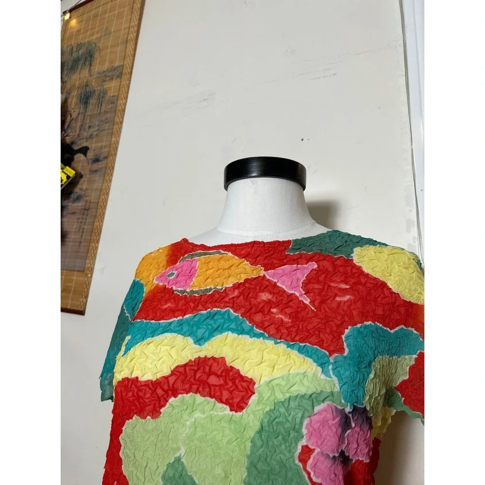 Vintage Textured‎ Avant Garde Crinkle Short Sleeve Gauzy Top Fish Retro Funky